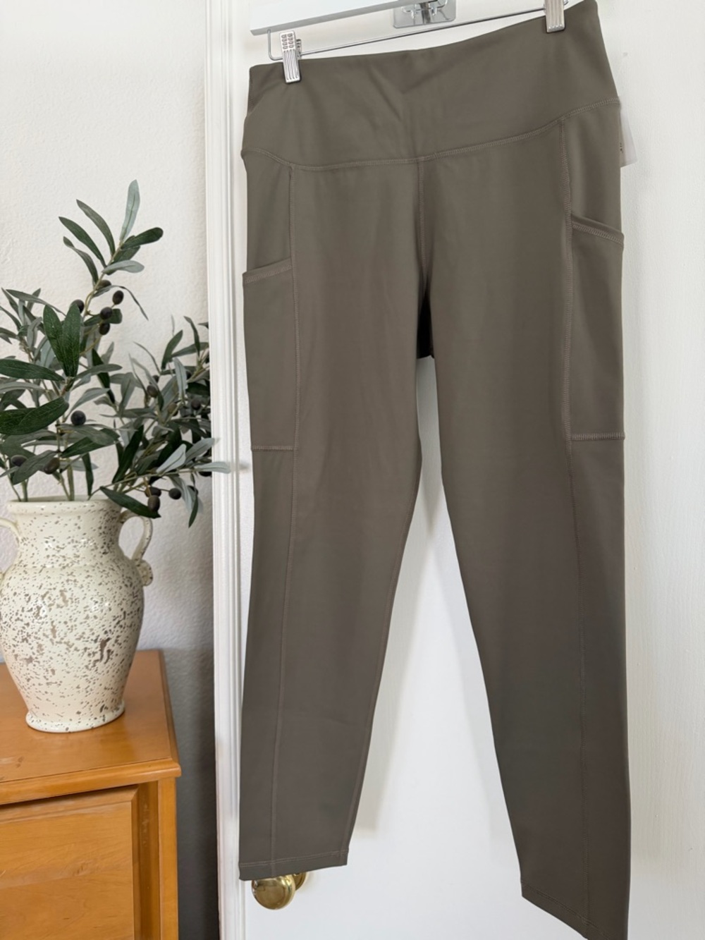 NWT Banana Republic Olive Green Pocket Leggings for Women